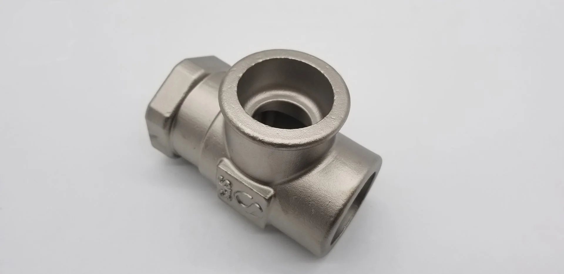 Raccord en T, moulage de précision en acier inoxydable, modèle professionnel non standard sur mesure : ADS0009